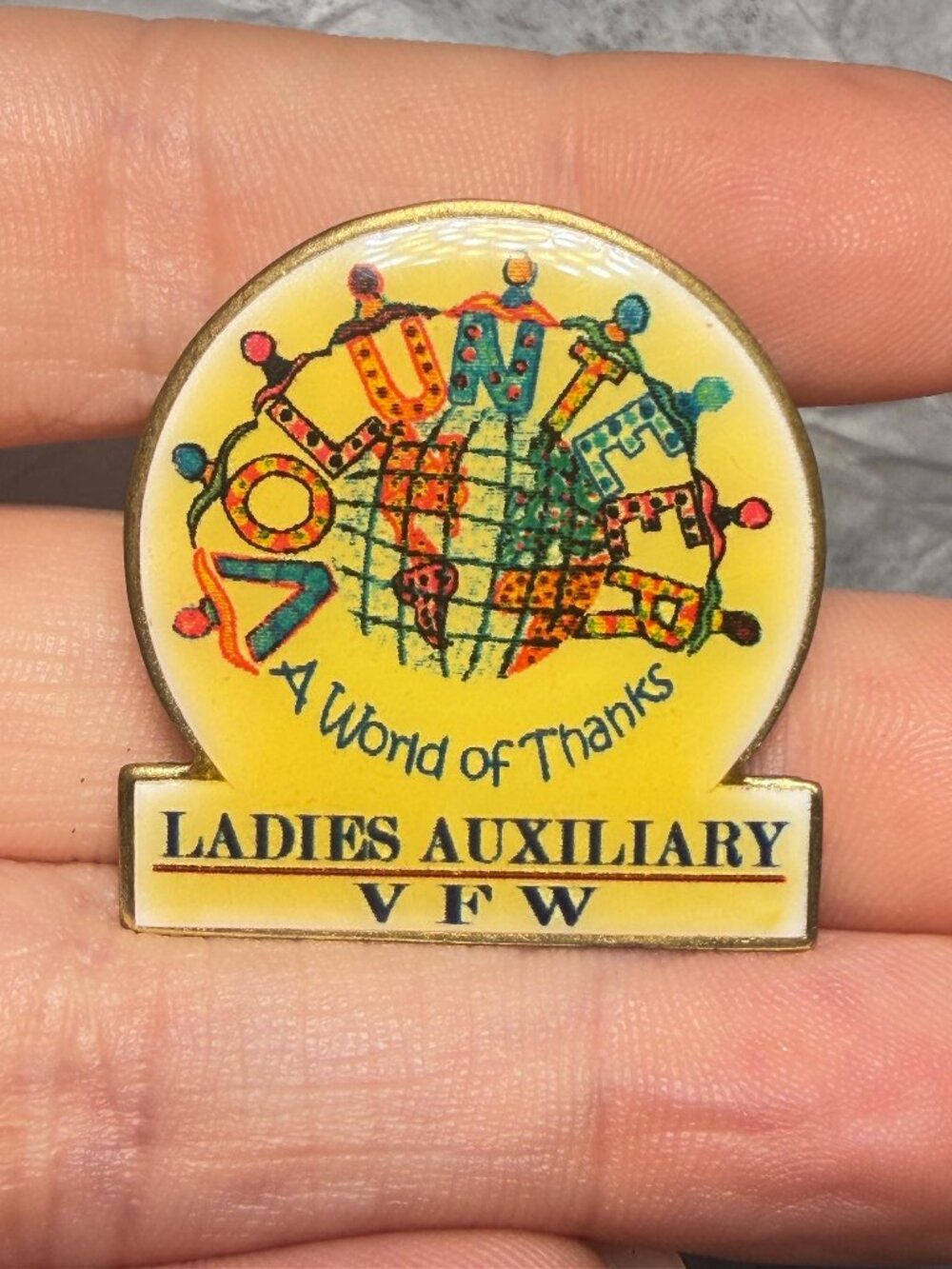 Vintage VFW Auxiliary Volunteer Lapel Pin A World of Thanks Made in USA